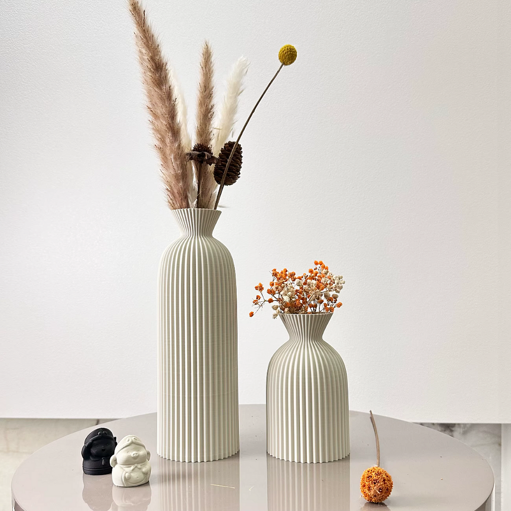 Ribbed Bottle Shape Vase