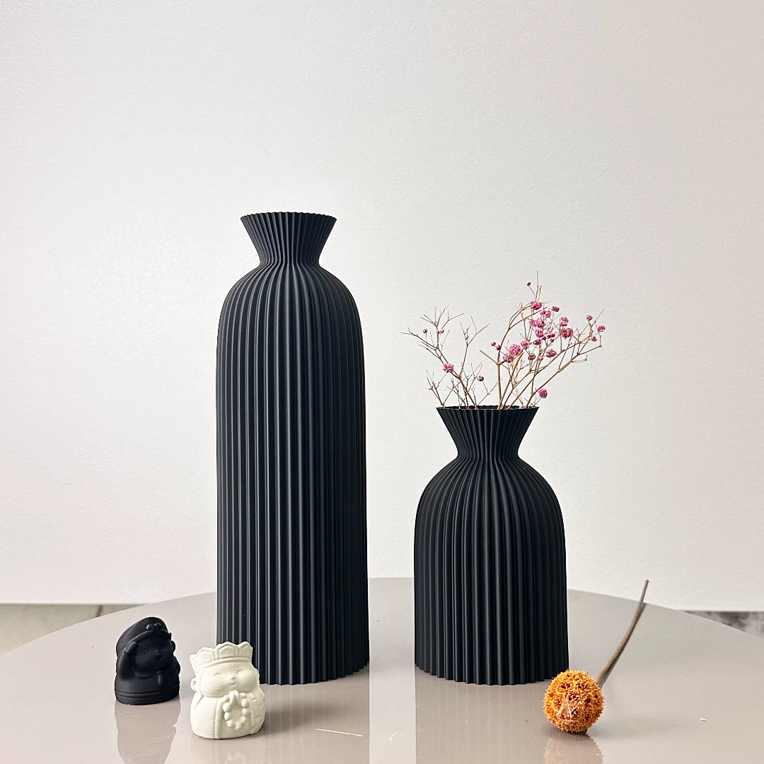 Ribbed Bottle Shape Vase