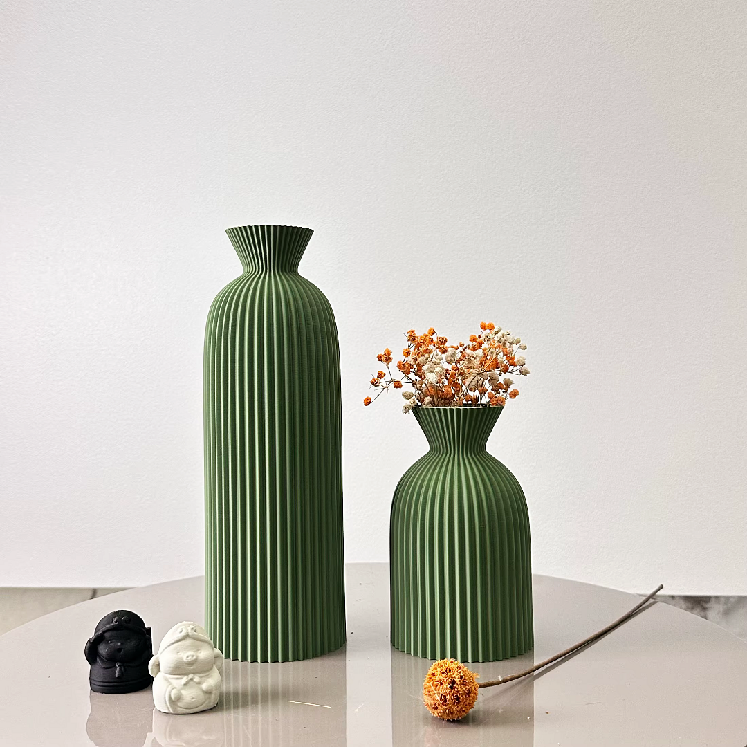 Ribbed Bottle Shape Vase