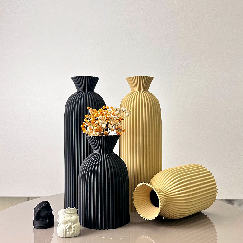 Ribbed Bottle Shape Vase